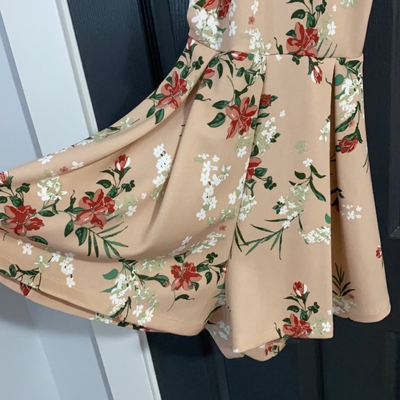 Windsor floral romper - Picture 2 of 6